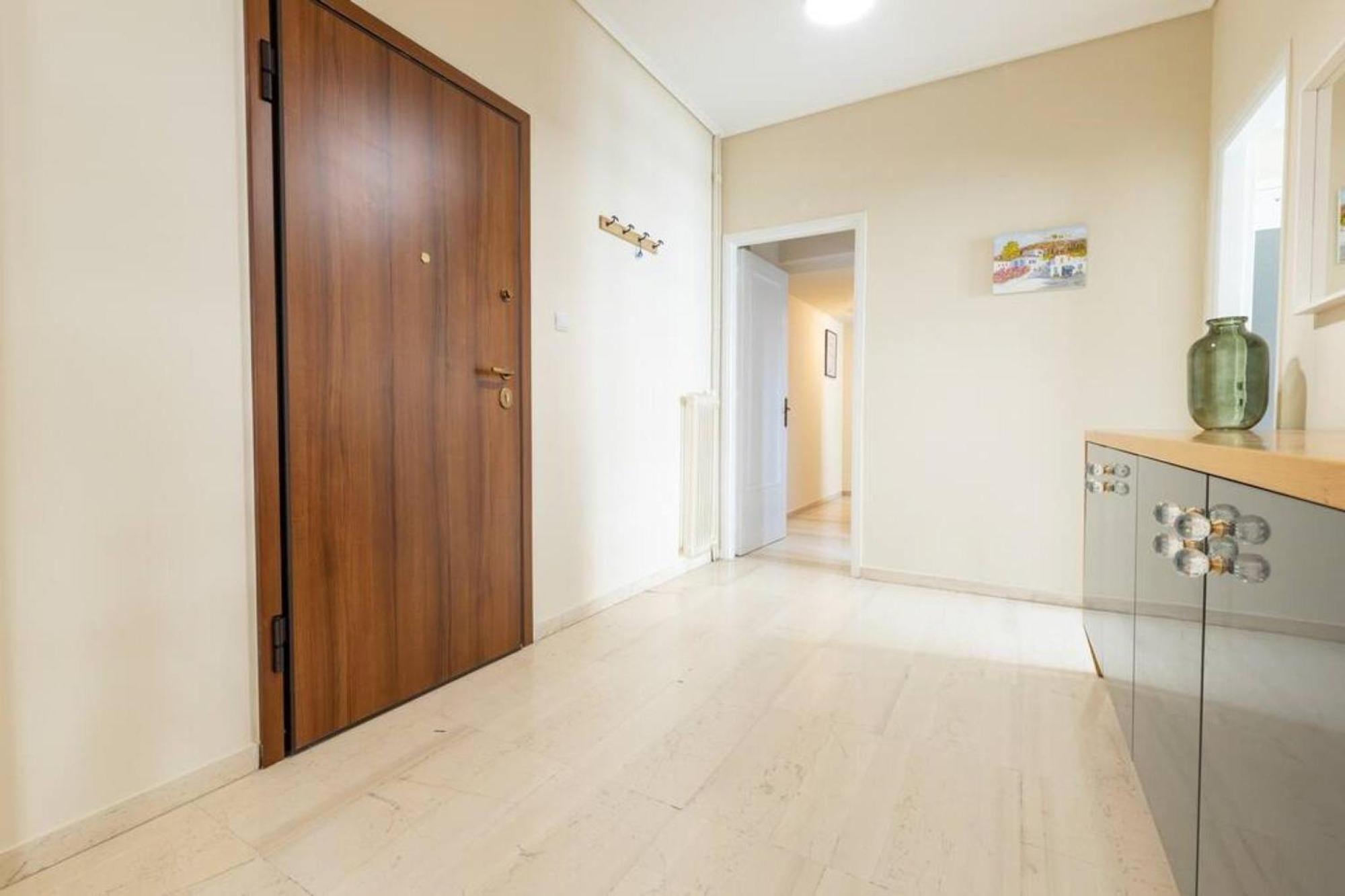 Amfitritis Family Lux Apartment At Palaio Faliro アテネ エクステリア 写真