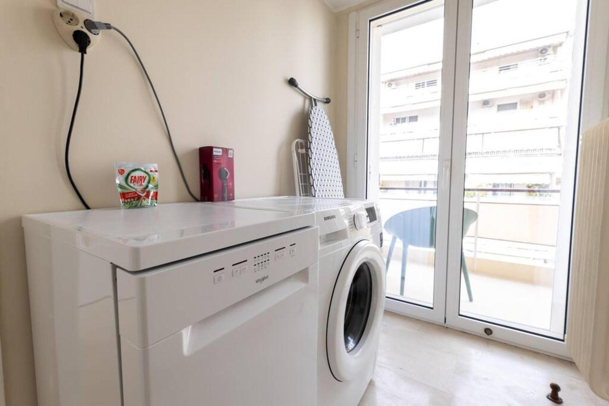 Amfitritis Family Lux Apartment At Palaio Faliro アテネ エクステリア 写真